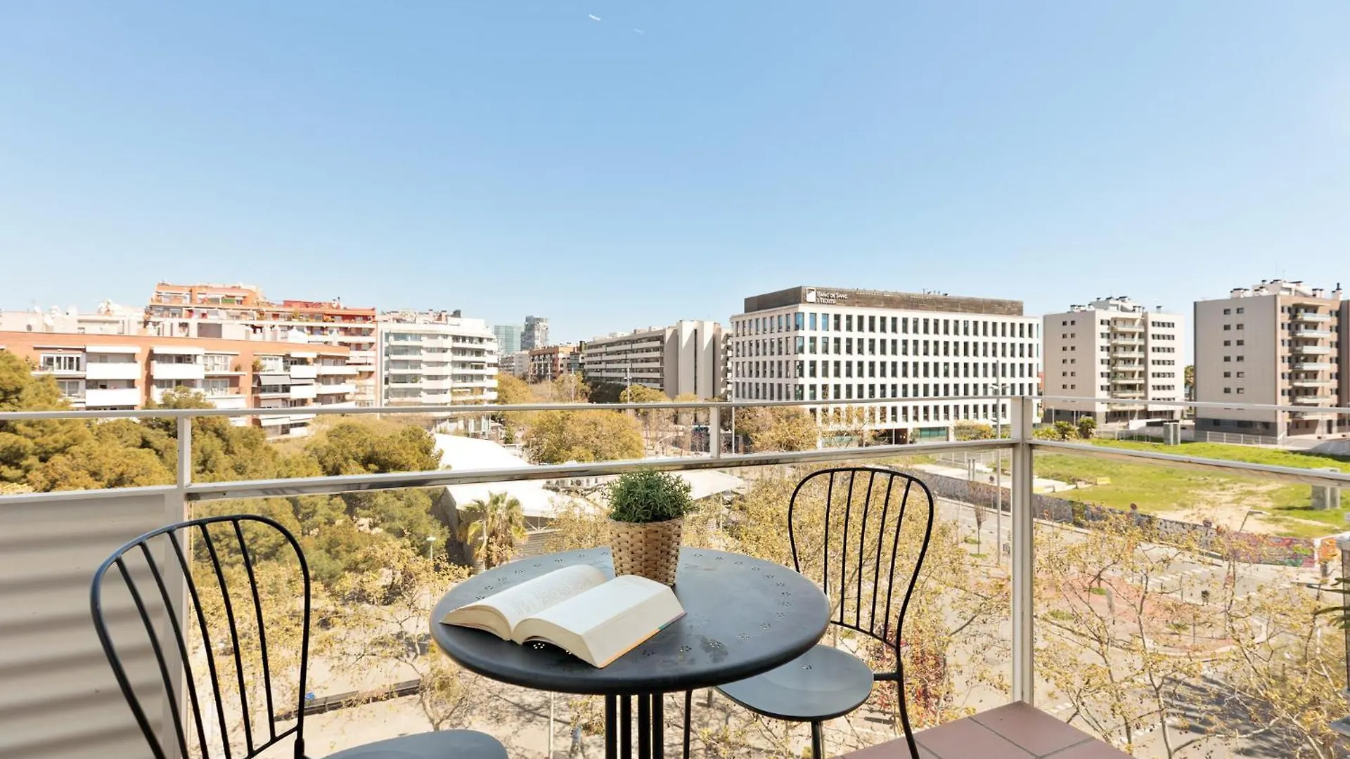 Ola Living Poblenou Beach برشلونة إسبانيا
