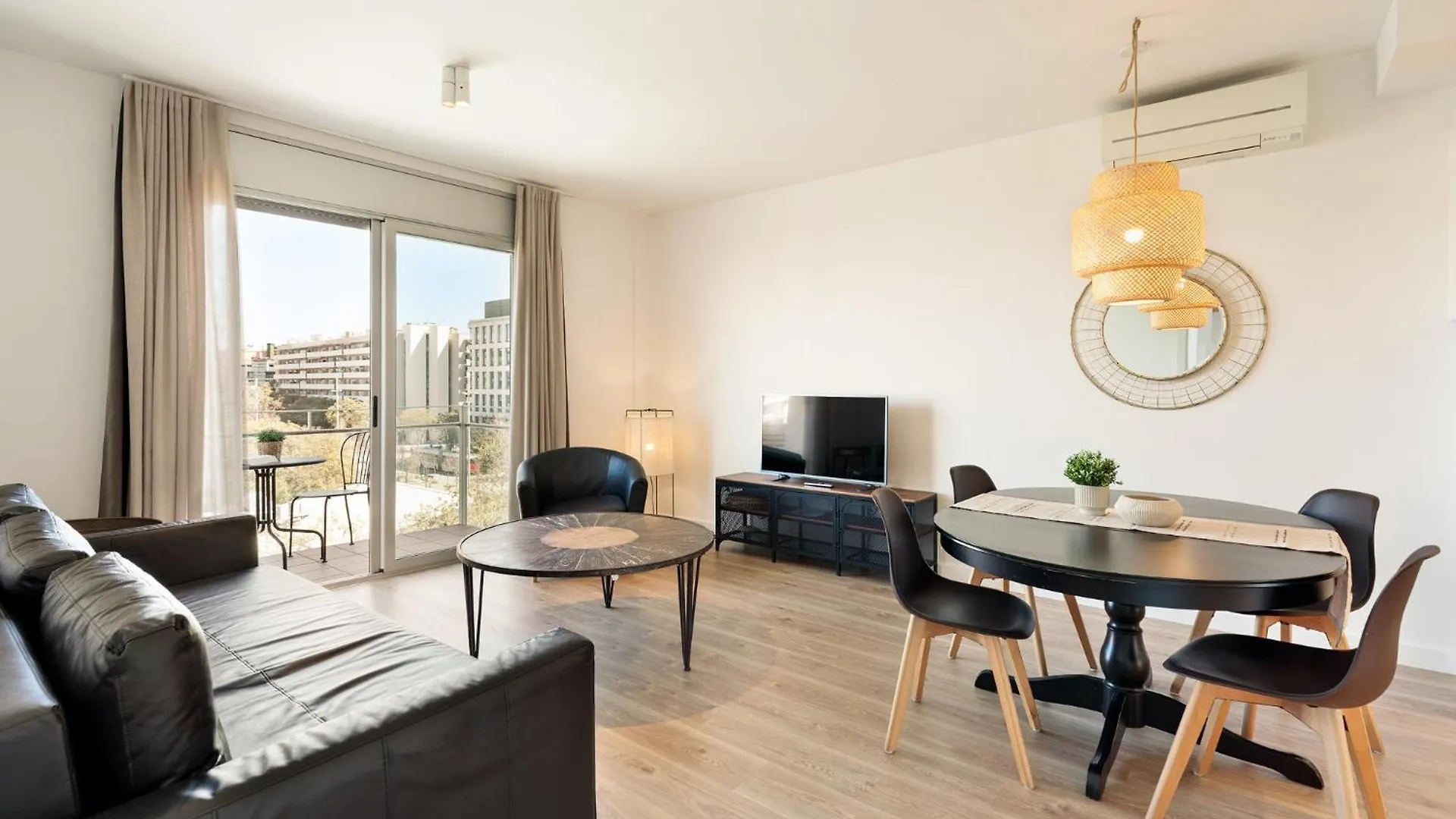 Ola Living Poblenou Beach Barcelona 0*,  España